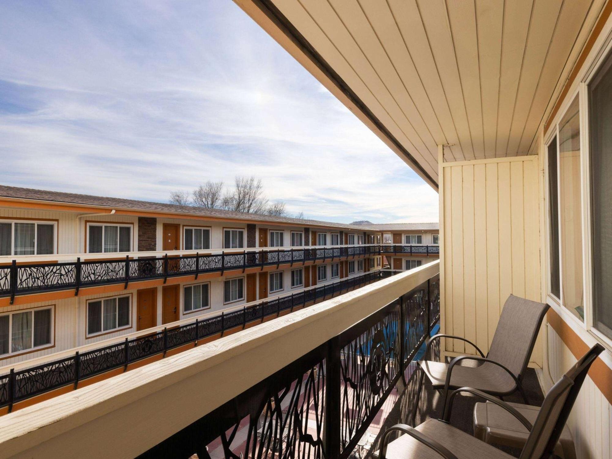 Ramada By Wyndham Elko Hotel At Stockmen'S Casino Exterior foto